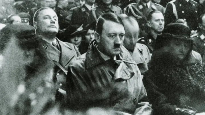 Соратник Гитлера Вейдлинг описал его состояние за неделю до смерти