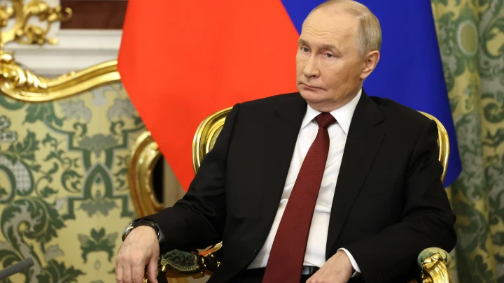 Путин объявил благодарность Гордону, Гузеевой, Якубовичу и Пельшу