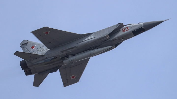 Украинский F-16 впервые замечен с американскими высокоточными бомбами SDB