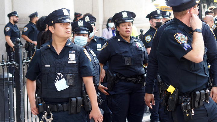 Вооружённый человек у здания ООН вызвал панику. Русские журналисты показали его лицо