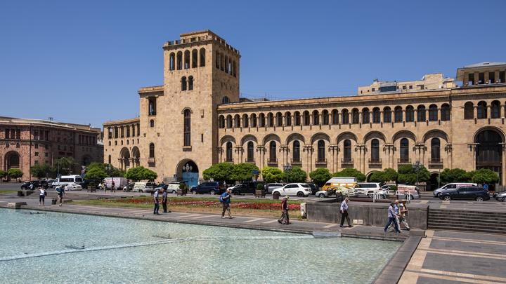 Два дня в память об умершем певце в столице Армении будут звучать его песни