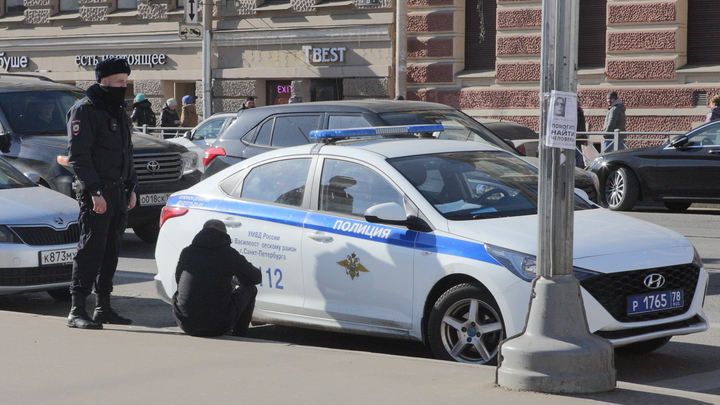 График работы полиции в Санкт-Петербурге на майские праздники 2022: главное