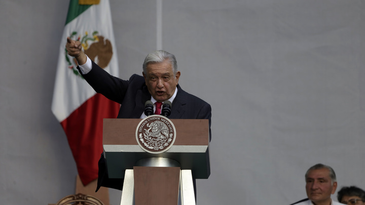 Ну как так?: Президент Мексики публично поймал США на двойных стандартах