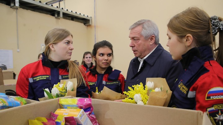 Более 31 тысячи волонтёров #МЫВМЕСТЕ помогают переселенцам с Донбасса
