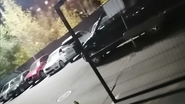 В Озёрске иномарка влетела в ворота КПП