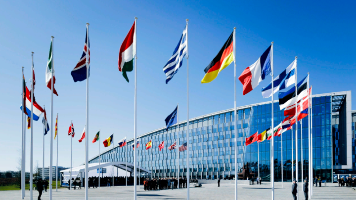 Планы уже согласованы: В НАТО готовятся ответить на возможную атаку России - источники