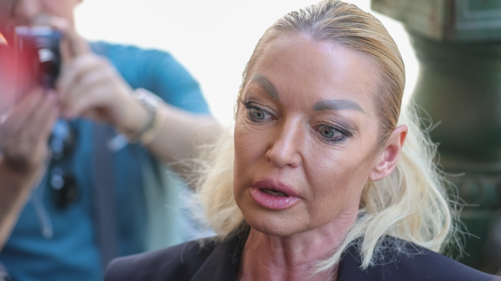 Брак — лишь греховное сожительство: Волочкова поддержала дочь не расписываться в ЗАГСе
