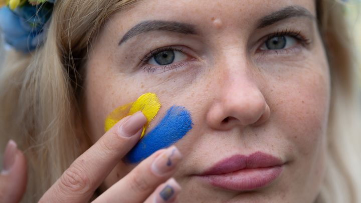 В Токмаке задержана сторонница украинского мира, передававшая координаты русских солдат