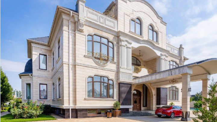 В Краснодаре продаётся  особняк за 650 млн рублей