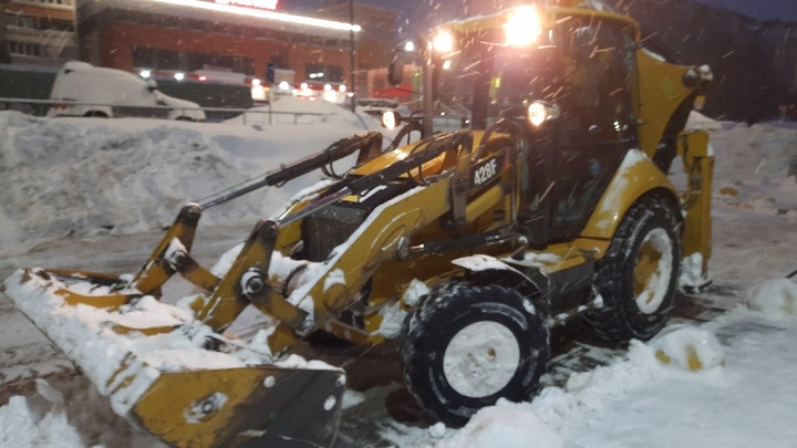 Жители Вольска пожаловались на заброшенное состояние стадиона, отремонтированного за 100 млн рублей