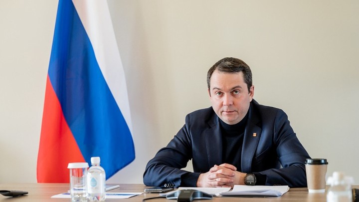 Губернатора Мурманской области ранили ножом: что известно о нападении на Андрея Чибиса