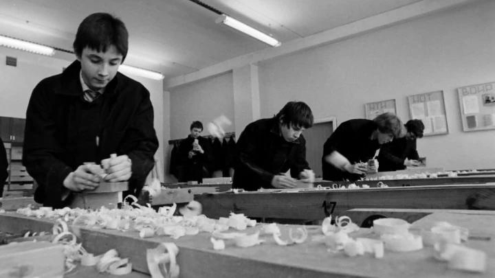 Детям разрешат работать больше. Но только с 14 лет