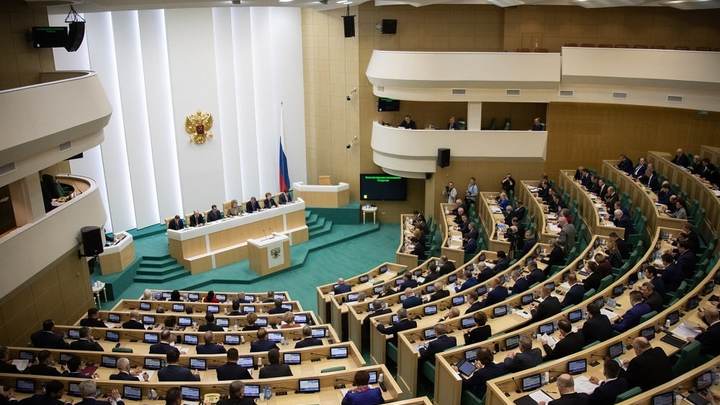 В Совфеде потребовали найти виновных в убийстве солдат в Макеевке