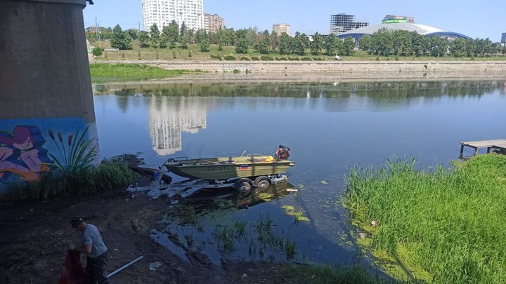 В Минэкологии рассказали, когда очистят от тины реку Миасс в центре Челябинска