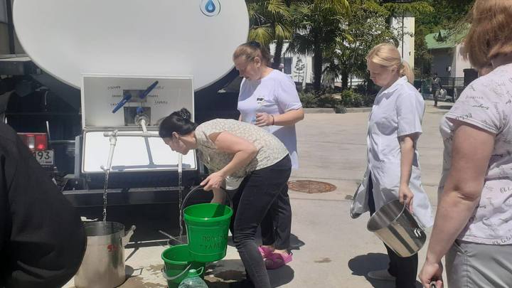 Более 10 тыс. жителей Новороссийска останутся без воды во вторник