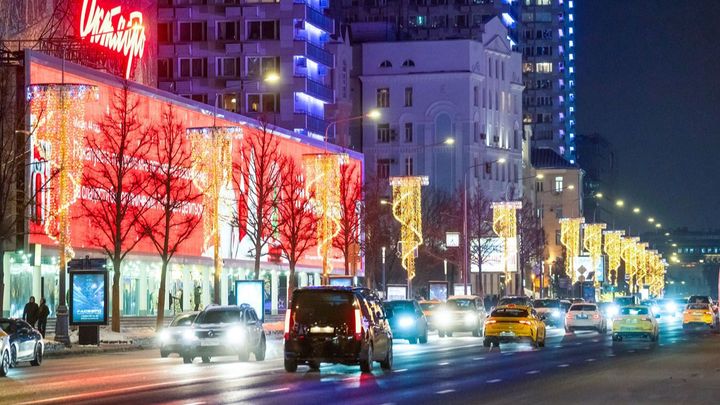 Собянин: По вечерам в Москве зажигается более 1 млн светильников
