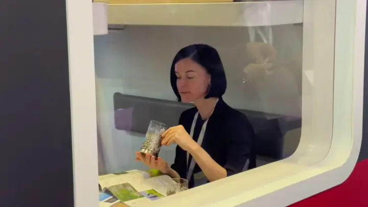 Теперь и для высоких: РЖД показали новый плацкартный вагон. Фото