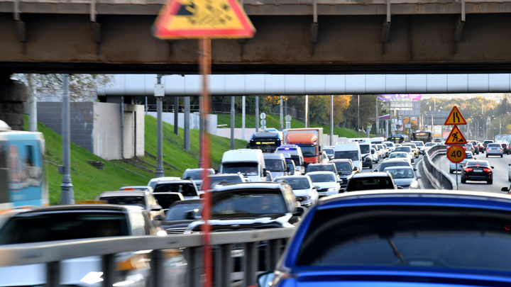 Новосибирск утром 25 сентября сковали большие пробки
