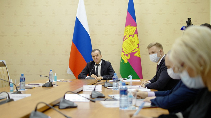 Районы не газифицированы, парки требуют ремонта: глава Кубани выслушал критику