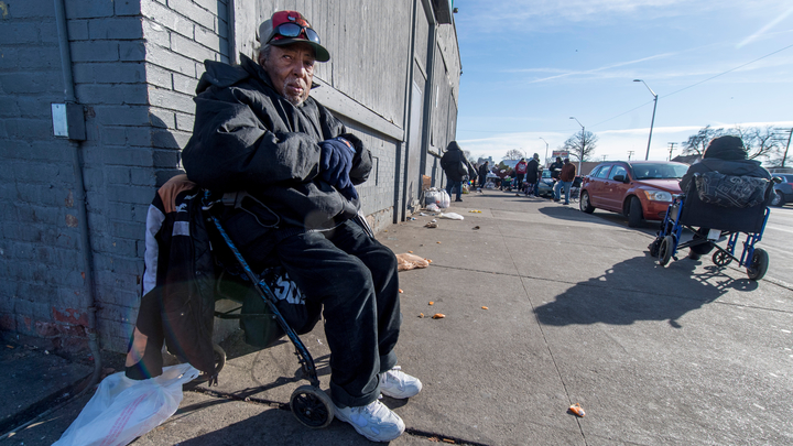 Как живут американские ветераны - слабонервным не смотреть: Бомжуют в палатках