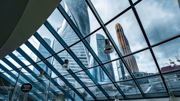 Жителей России разрешили увольнять в пандемию: В Минтруде дали своё объяснение