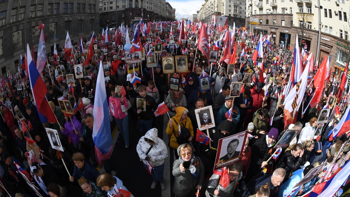 Новосибирца оштрафовали на 37 тысяч за плакат с провокационной надписью на 9 мая