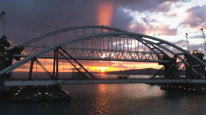 Крымский мост надо срочно разобрать ради спасения Азовского моря – эксперт-яблочник