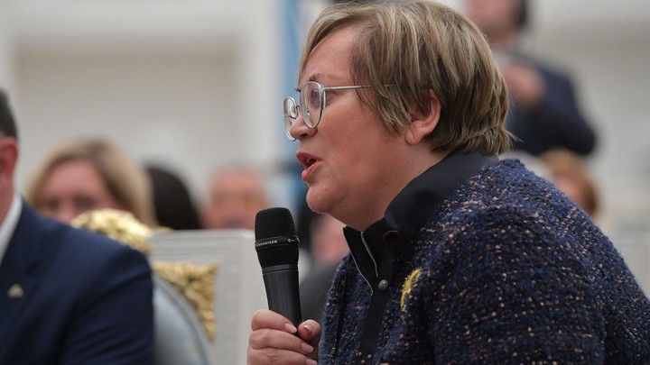 Президент России наградил свердловского омбудсмена