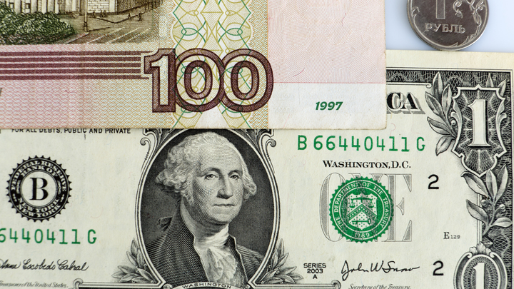 Санкции оказались цветочками: Нового удара рубль не выдержал