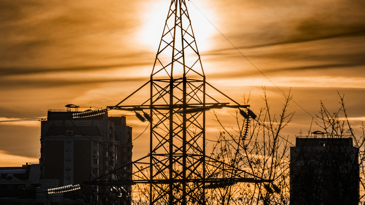В одном из районов Екатеринбурга ночью отключилось электричество