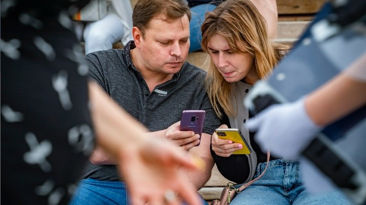 В Киеве нервничают: Среди украинцев растёт популярность русских Telegram-каналов