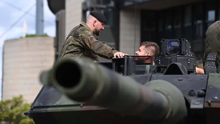 Yle: немецкий танк Leopard устроил затор на финской трассе