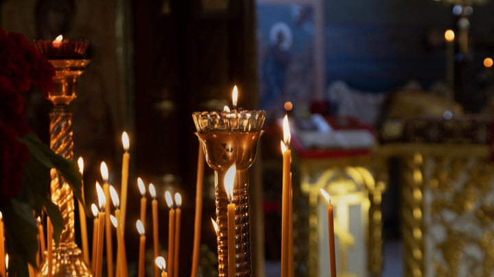 Протоиерей Ткачёв призвал читать Библию и ходить в храм вместо «священного туризма»