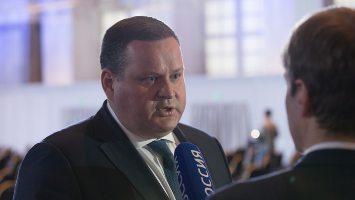 За отказ от вакцинации в Московской области могут отстранить от работы без сохранения зарплаты