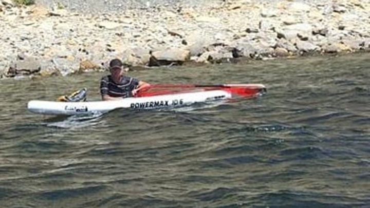 В Новороссийске спасатели помогли мужчине, который не смог сам вернуться на берег