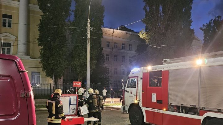 В Воронеже от удара молнии загорелся педуниверситет