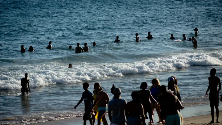 Толпа британцев напала на русскую семью в Египте