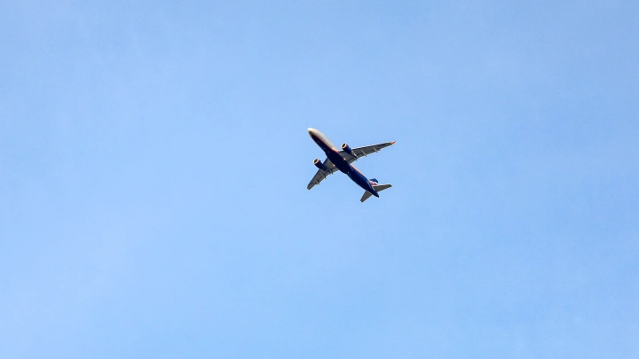 Ветеран США без ног подал в суд на Delta из-за места у аварийного выхода