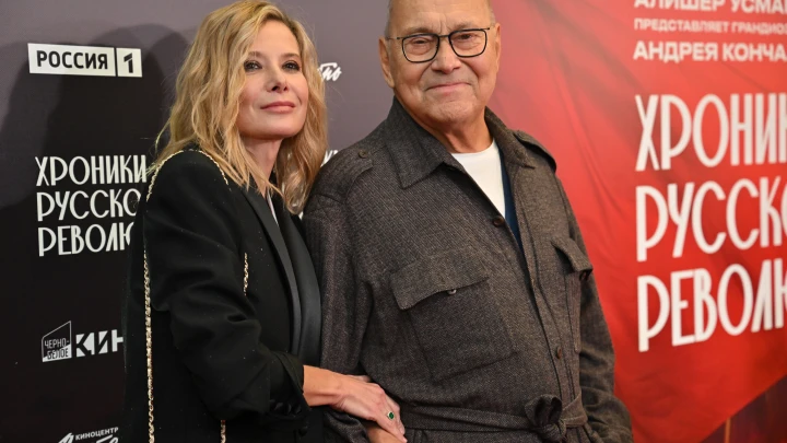 В семье Высоцкой и Кончаловского пополнение. Пара назвала произошедшее чудом