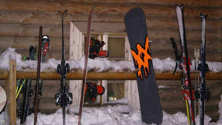 В Сочи сноубордисты спасли мальчика, провалившегося в снежную яму