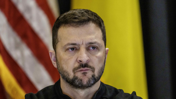 Зеленский потерпел фиаско в США? Не совсем: На тревожные для России факты указал политолог