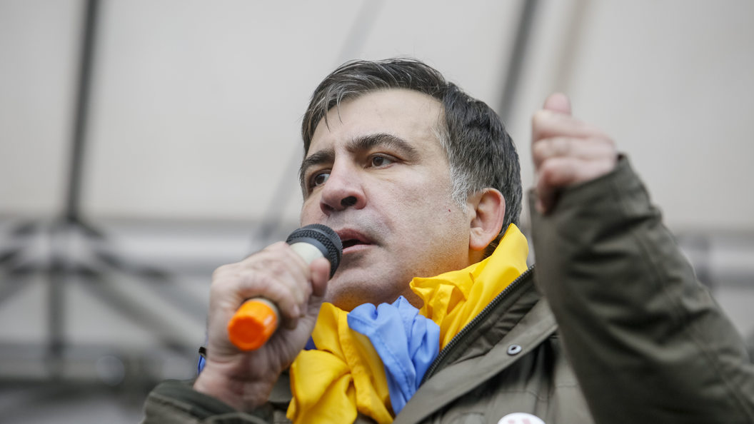 Генпрокуратура Украины не может поймать Саакашвили, который открыто собирает вече у Верховной рады Генпрокуратура Украины не может поймать Саакашвили, который открыто собирает вече у Верховной рады