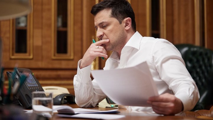 Не помню, кто подписал Минские соглашения: После слов Зеленского Джонсон усмехнулся