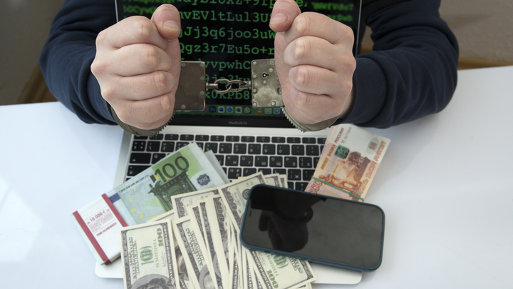 В Муроме задержали курьера мошенников, укравшего у пенсионеров 1,2 миллиона рублей