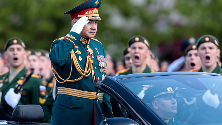 После отставки Шойгу позвонили с фронта: Много ругались матерными словами - история, получившая продолжение