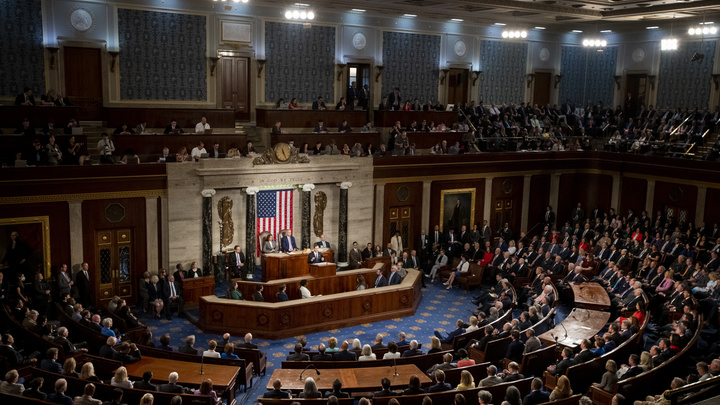 В американском конгрессе отклонили два предложения о сокращении помощи Киеву