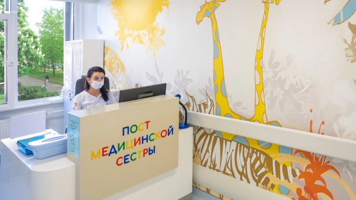 Собянин: Москва уделяет самое пристальное внимание развитию медпомощи детям
