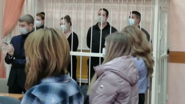 Следком России сделал заявление о тюремных сроках обвиняемым по делу о пожаре в «Зимней вишне»