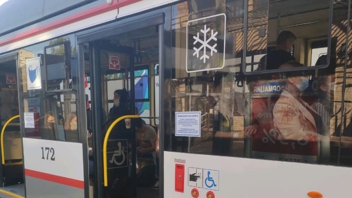 В Краснодаре проверили соблюдение масочного режима в общественном транспорте