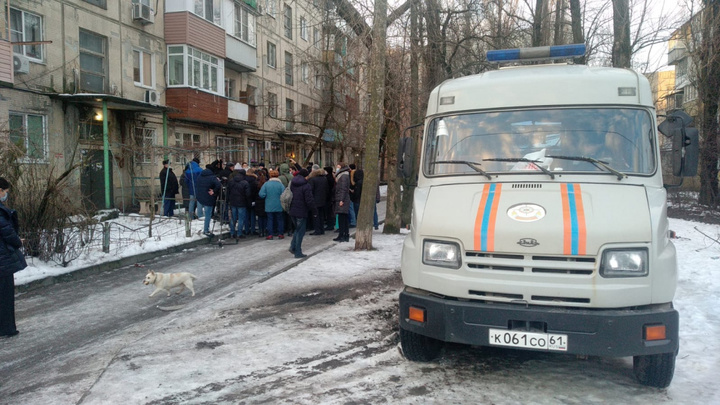 В Ростове жильцы дома на Кривошлыковском устроили бунт: что происходит сейчас